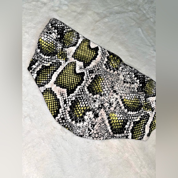 Forever 21 Black and Yellow Snake Pattern tube top crop top - Picture 1 of 4